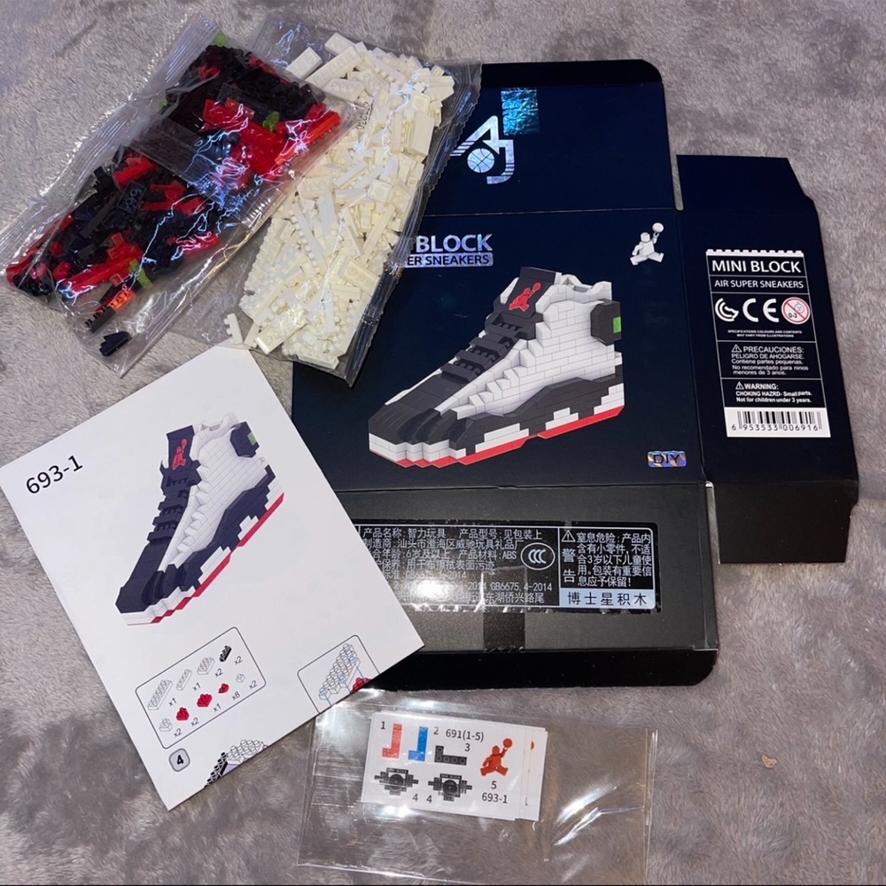 Air Jordan/ Jordans white/ black/ red building set mini block air super sneakers